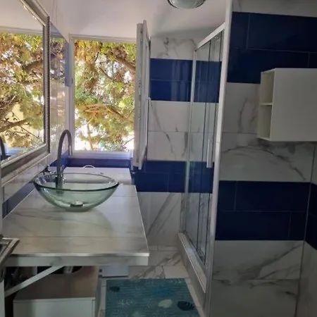 Paloma Bianca - Ensuite Bedroom, Lounge With Sofas, Balcony, Terrace & Jacuzzi - Near