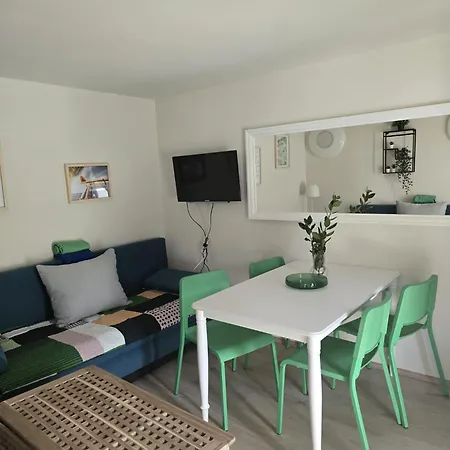 Paloma Bianca - Ensuite Bedroom, Lounge With Sofas, Balcony, Terrace & Jacuzzi - Near Apartment Vir