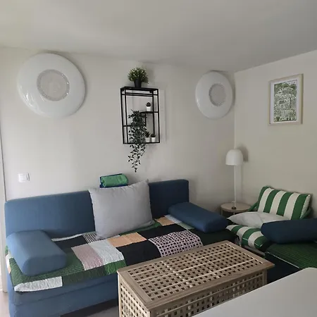 Paloma Bianca - Ensuite Bedroom, Lounge With Sofas, Balcony, Terrace & Jacuzzi - Near Vir