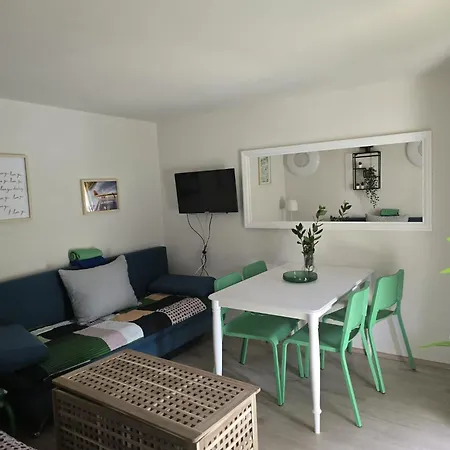 Paloma Bianca - Ensuite Bedroom, Lounge With Sofas, Balcony, Terrace & Jacuzzi - Near *