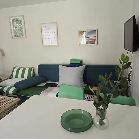Paloma Bianca - Ensuite Bedroom, Lounge With Sofas, Balcony, Terrace & Jacuzzi - Near Beach *