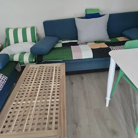 Paloma Bianca - Ensuite Bedroom, Lounge With Sofas, Balcony, Terrace & Jacuzzi - Near Lägenhet